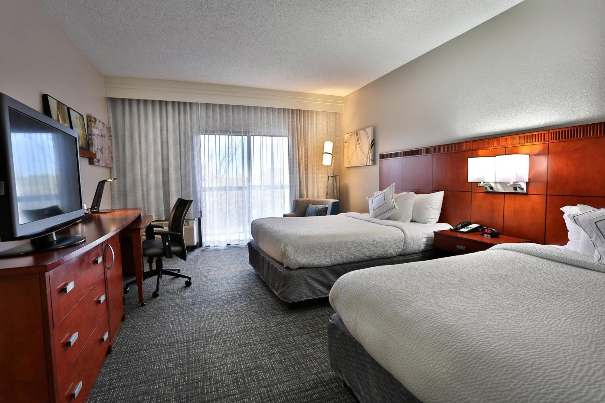 Courtyard Montgomery Luaran gambar