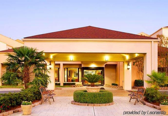 Courtyard Montgomery Luaran gambar