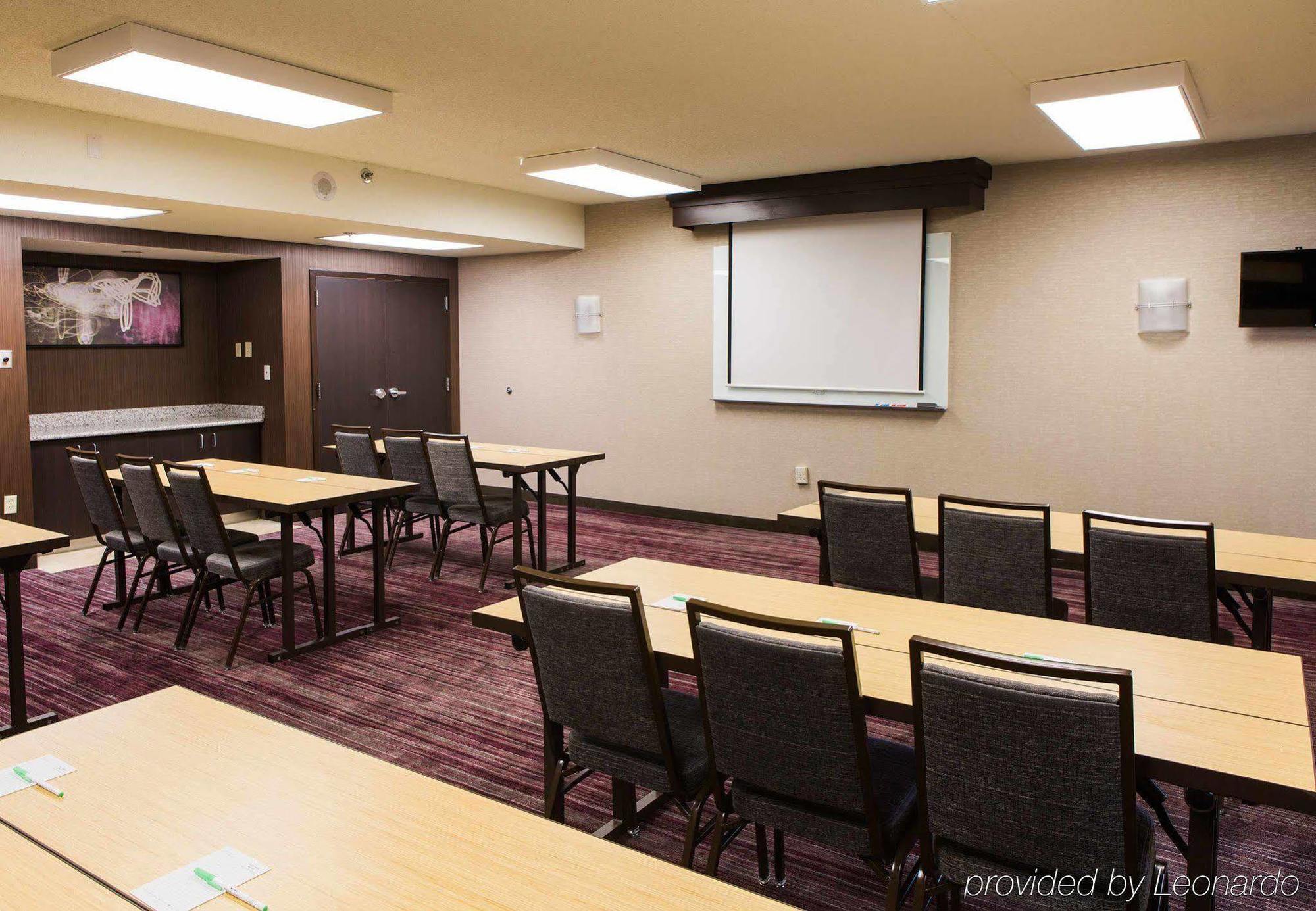 Courtyard Montgomery Luaran gambar